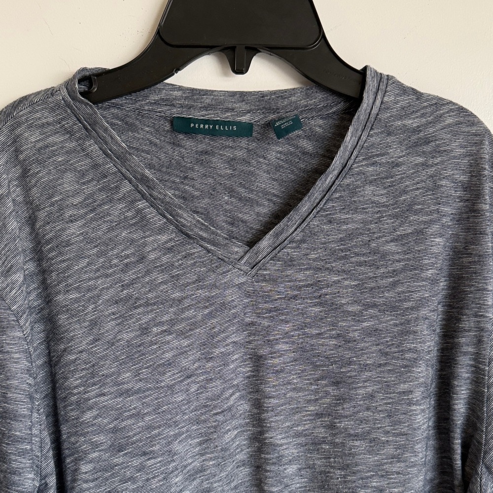 Perry Ellis Heathered Gray V-Neck Top